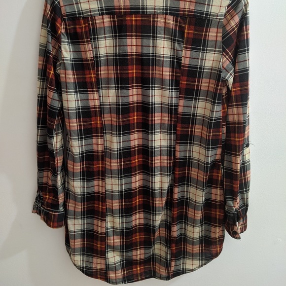 🎁 Too-long-for-a-shirt-but-too-short-for-a-dress - Picture 2 of 5